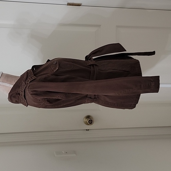 French Cuff Size M Brown Safari Style Jacket.  Belted and Button Down.  GUC - Picture 6 of 11